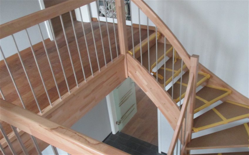 Eingebaute Treppe.